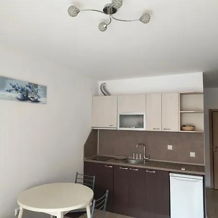 Sunny View * Slantchev Briag