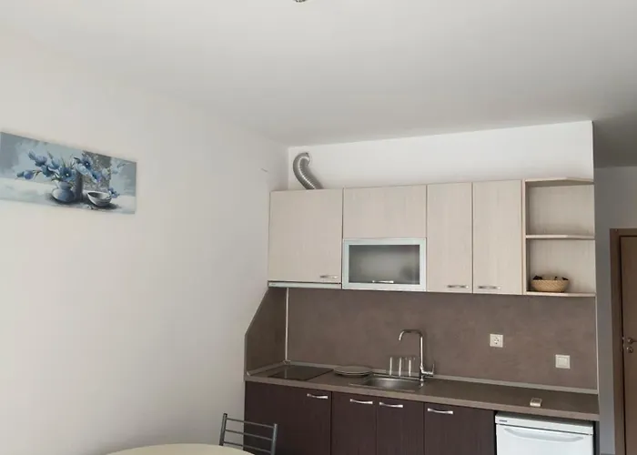 Sunny View * Slantchev Briag